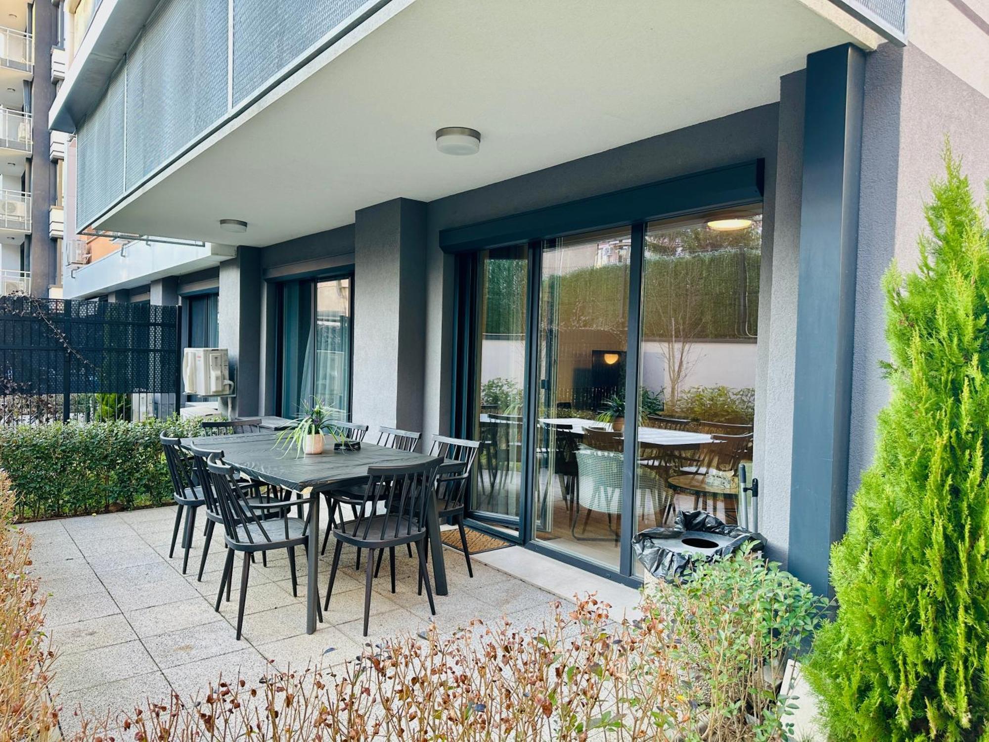 7Th Sense Boutique Apartments — Photos 1